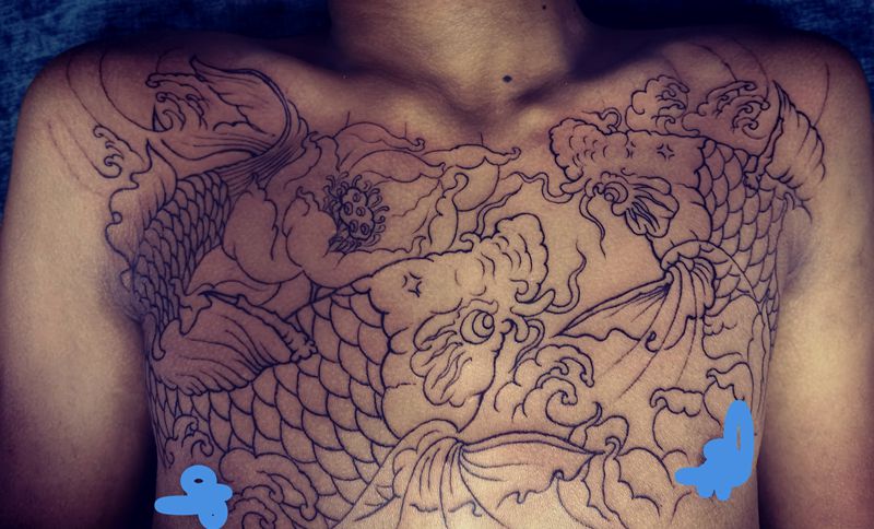 年年有余（鲤鱼）纹身图片_胸部新传统纹身图案