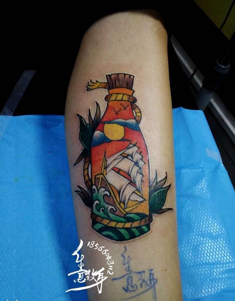 飘流瓶纹身图片_脚部腿部New School纹身图案