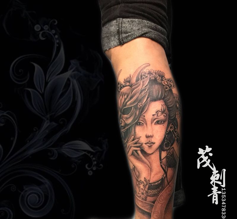 小腿艺妓纹身图片