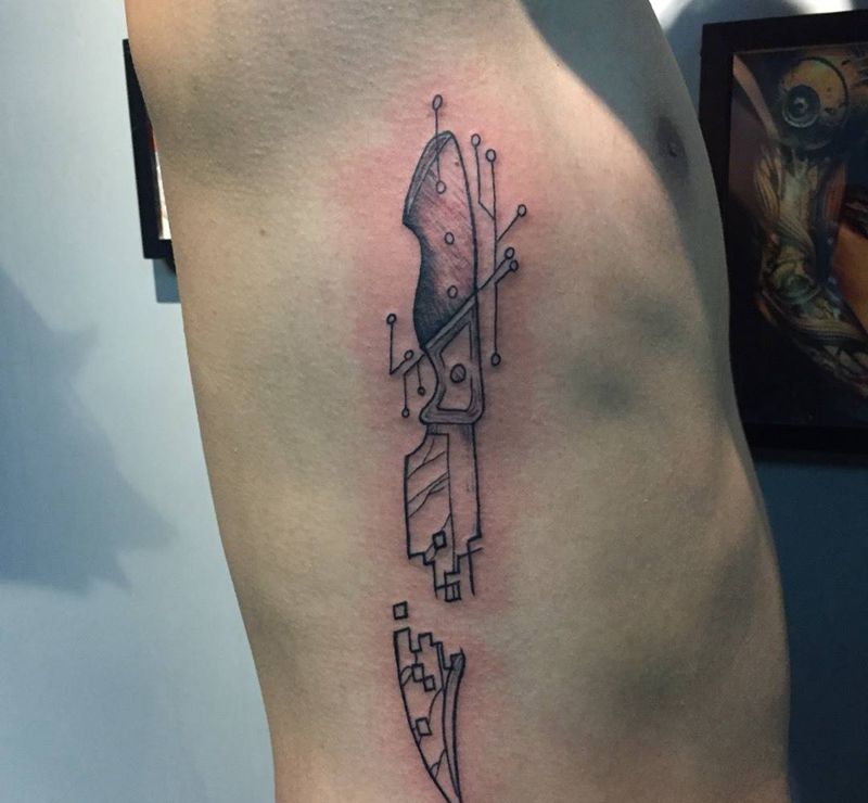 刀纹身图片