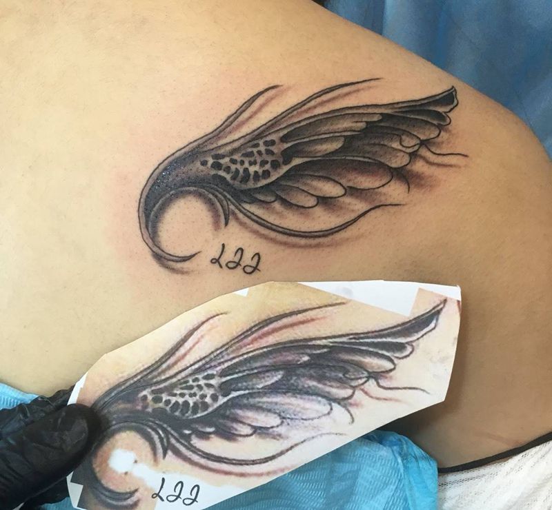 翅膀纹身图片