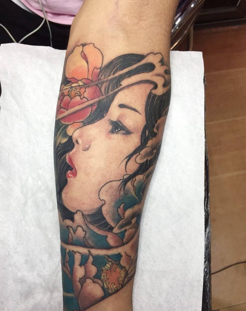 别人的女人纹身图片