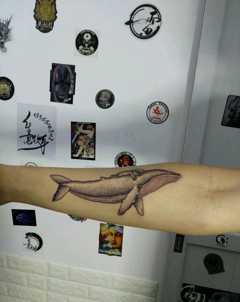 鲸纹身图片_手臂手部清新几何动物情侣插画纹身图案