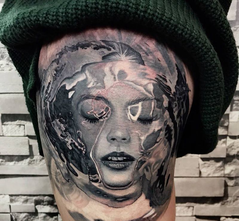 出水芙蓉纹身图片