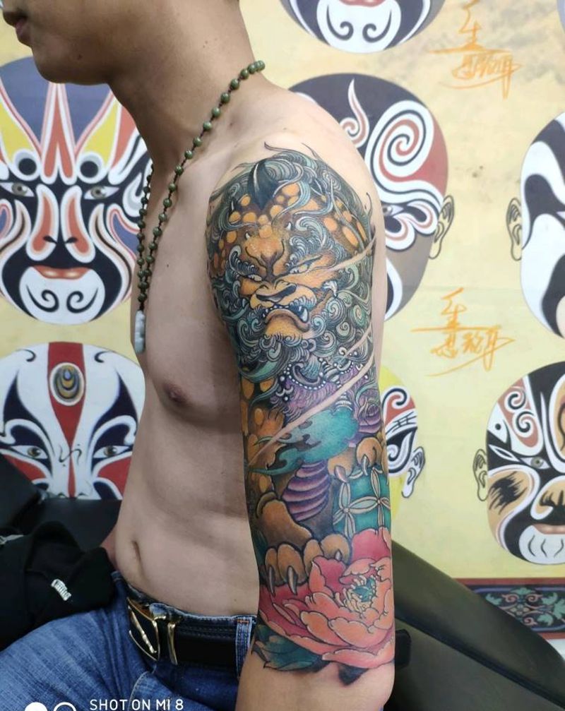 富贵唐狮纹身图片_手部新传统水彩纹身图案