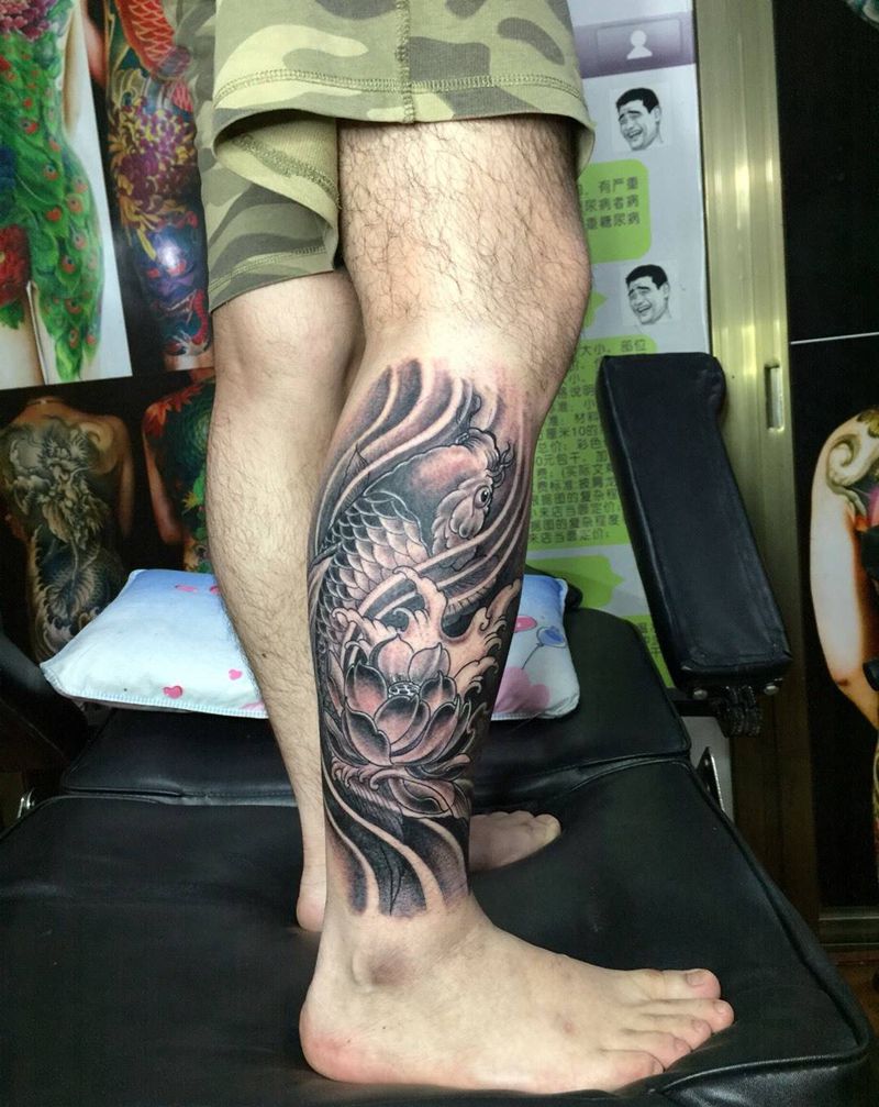 小腿鲤鱼纹身图片