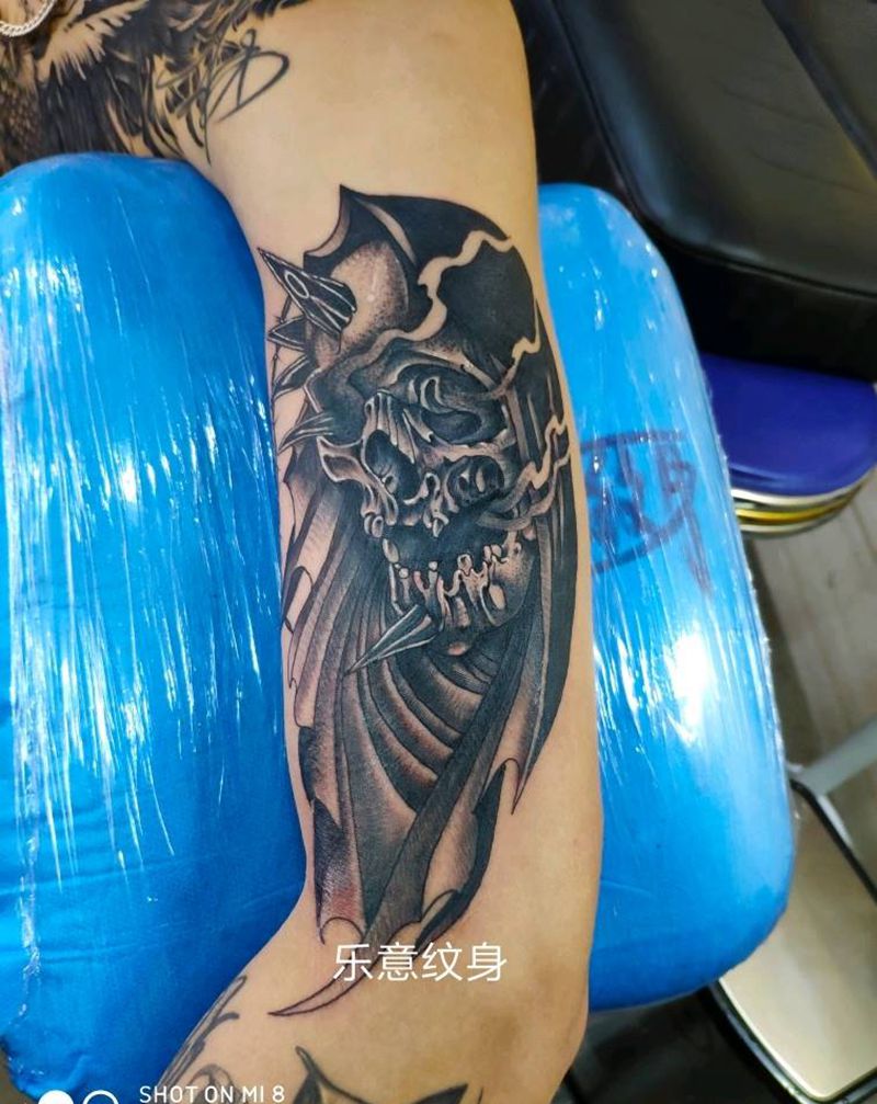 骷髅纹身图片_手臂手部点刺欧美写实纹身图案