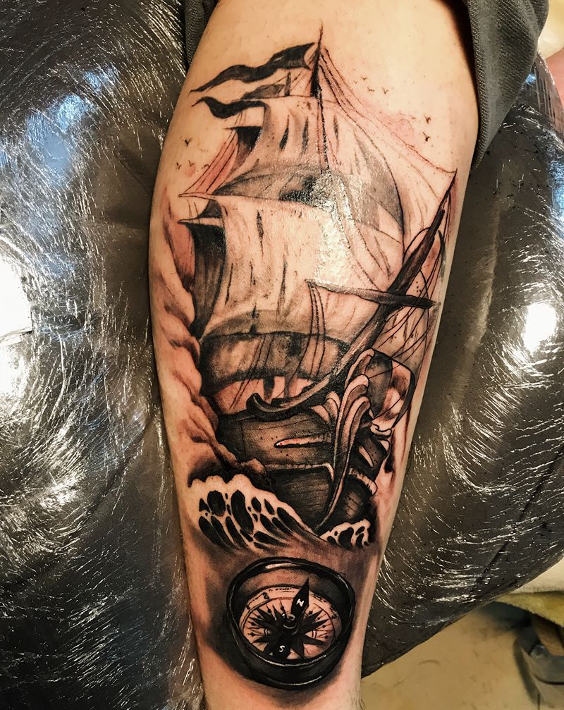 《帆船》纹身图片_腿部欧美写实纹身图案