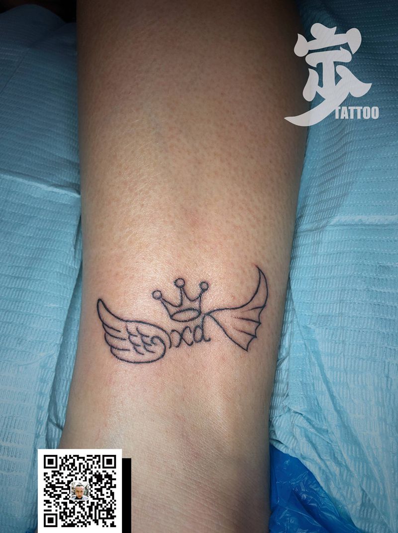 小翅膀纹身图片_脚部图腾纹身图案