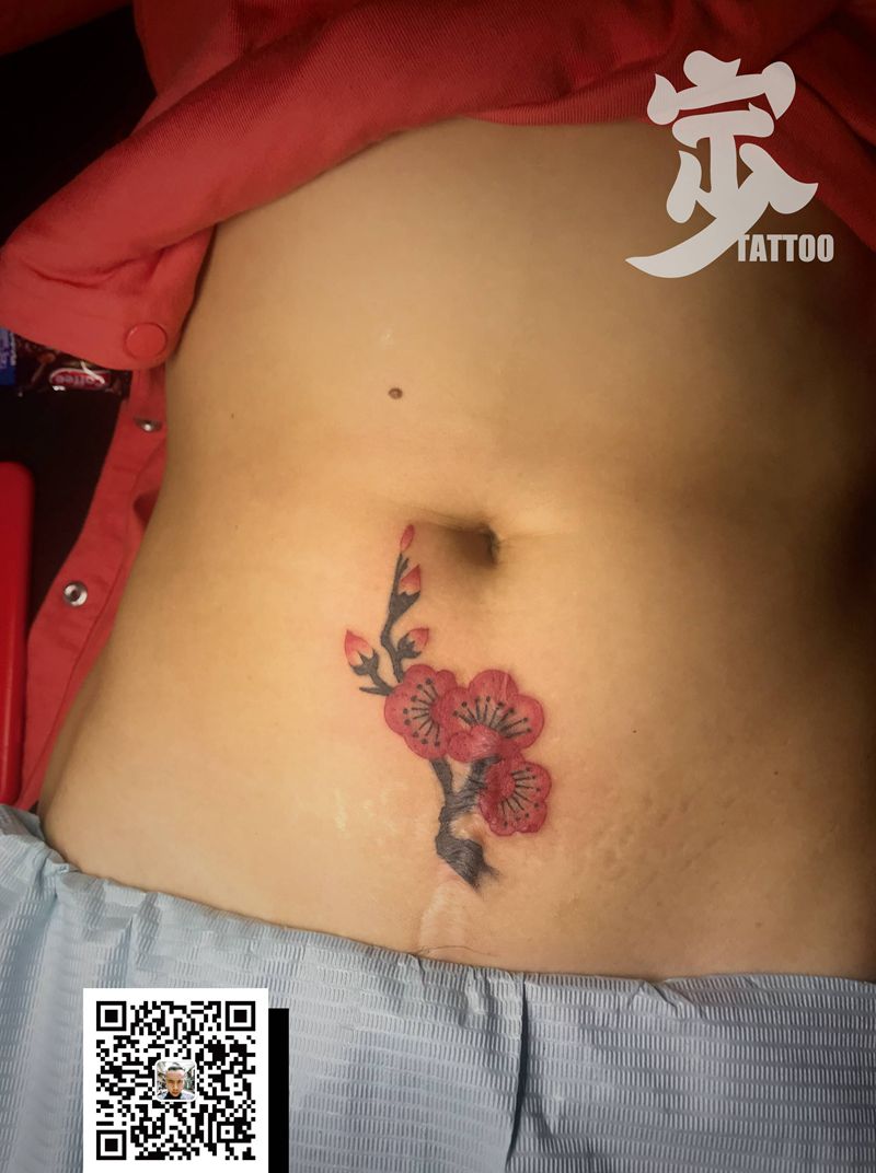 修改+梅花♣遮疤纹身图片_腹部腰部水墨New School纹身图案
