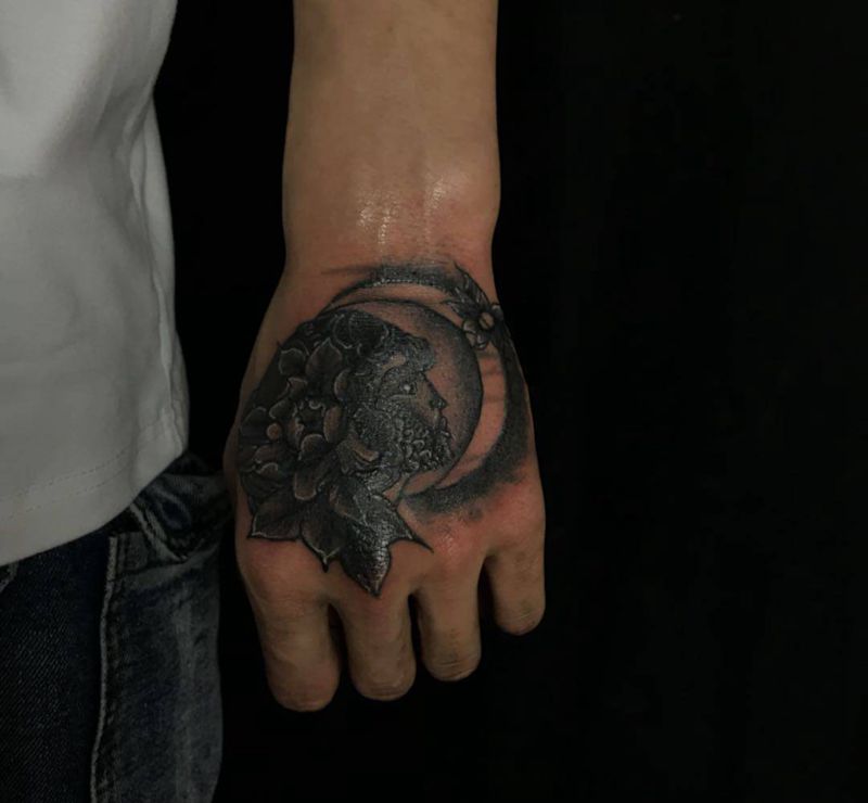 修改旧图纹身图片_手部纹身图案