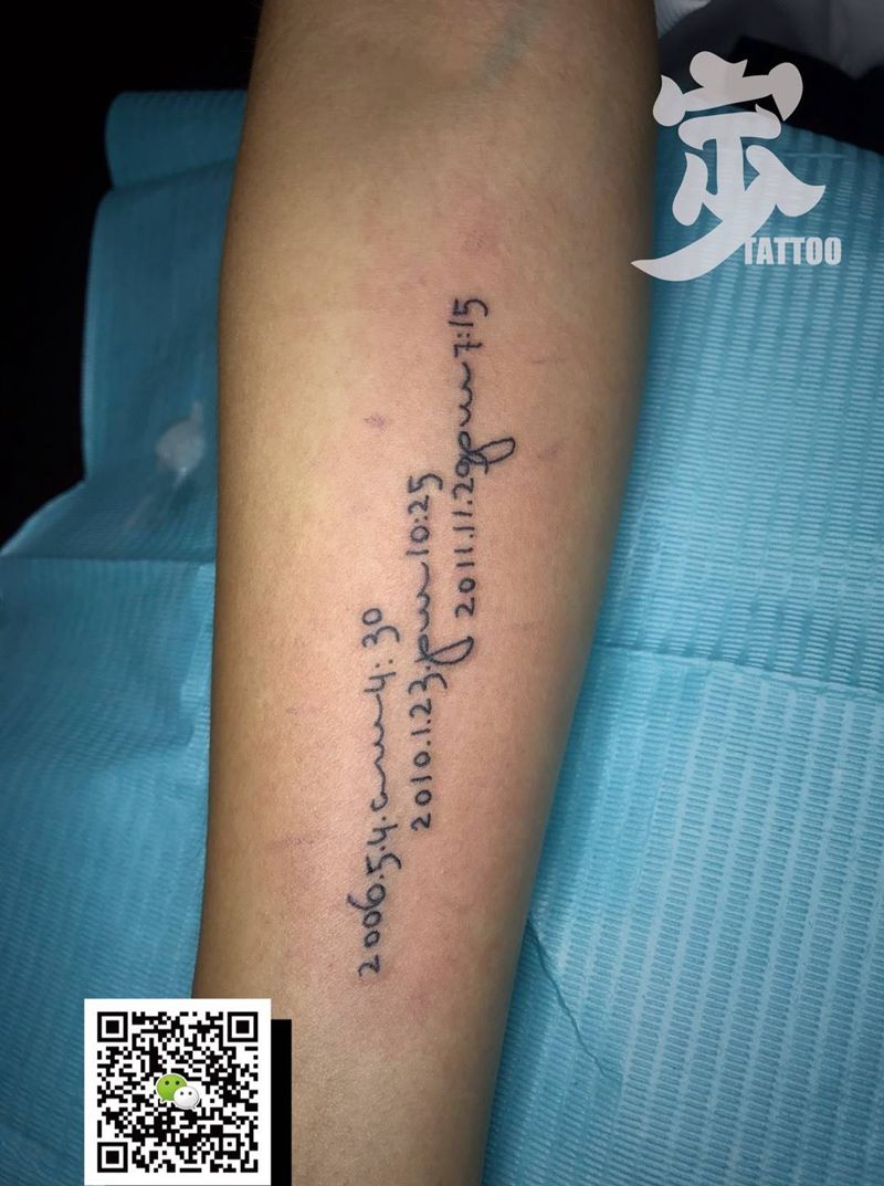 生日日期纹身图片_手臂花体字小清新纹身图案