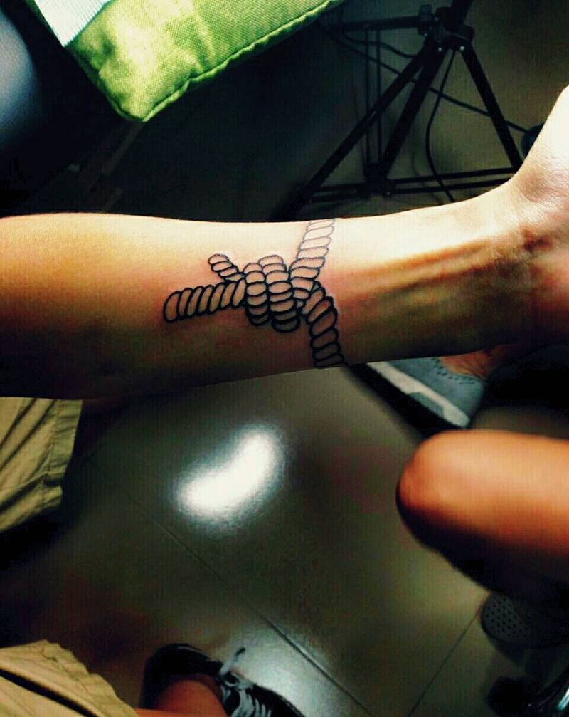 手绳纹身图片_手臂清新静物成品纹身图案