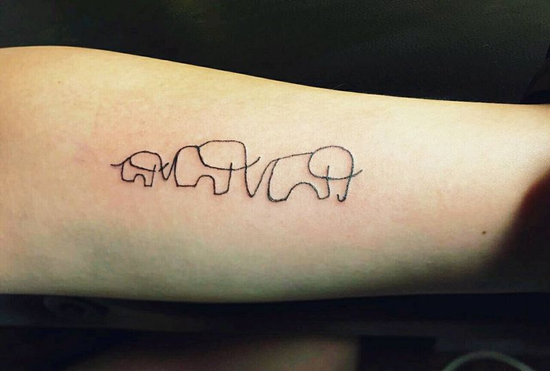 小象纹身图片_手臂清新几何动物抽象成品纹身图案