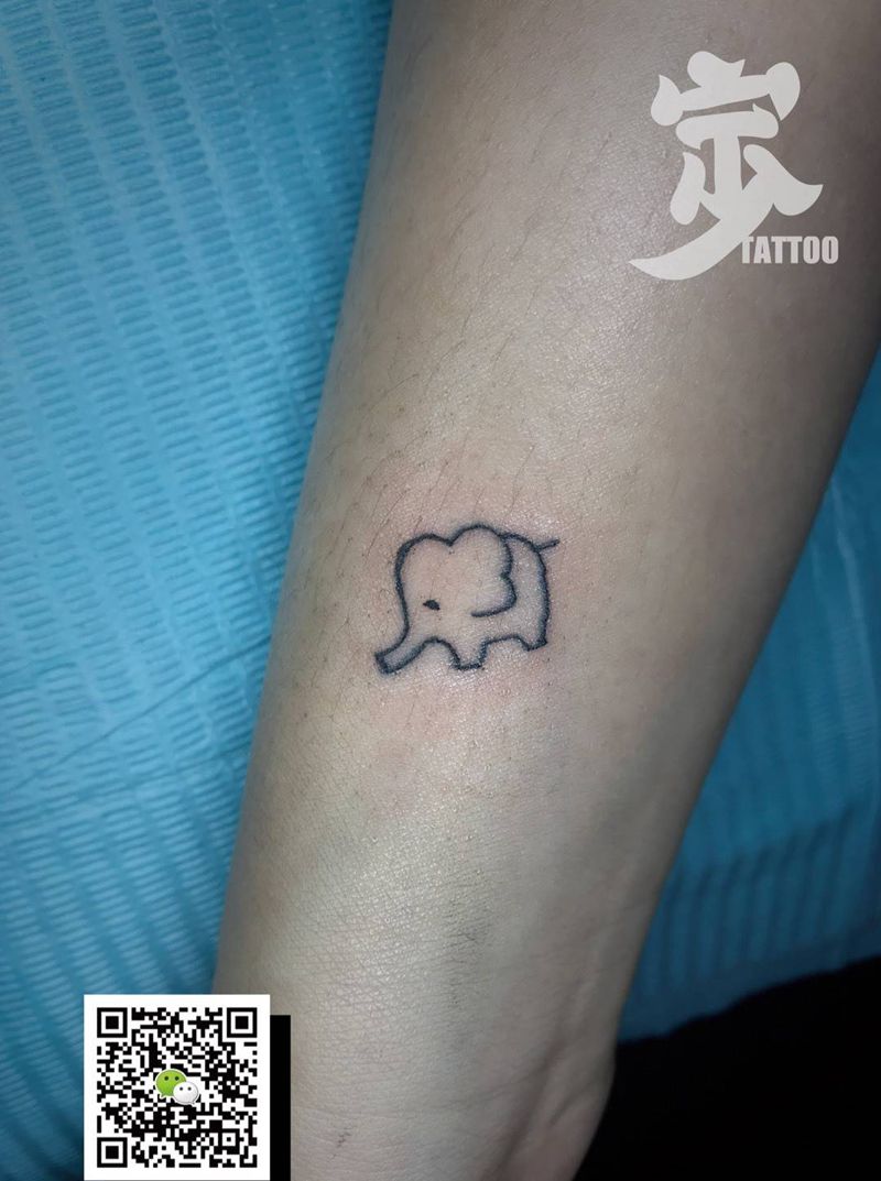 小小象纹身图片_手臂几何纹身图案