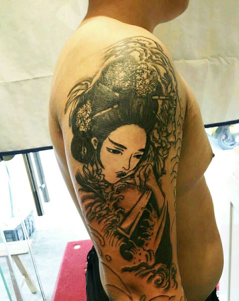 歌姬纹身图片_手臂传统人物成品纹身图案