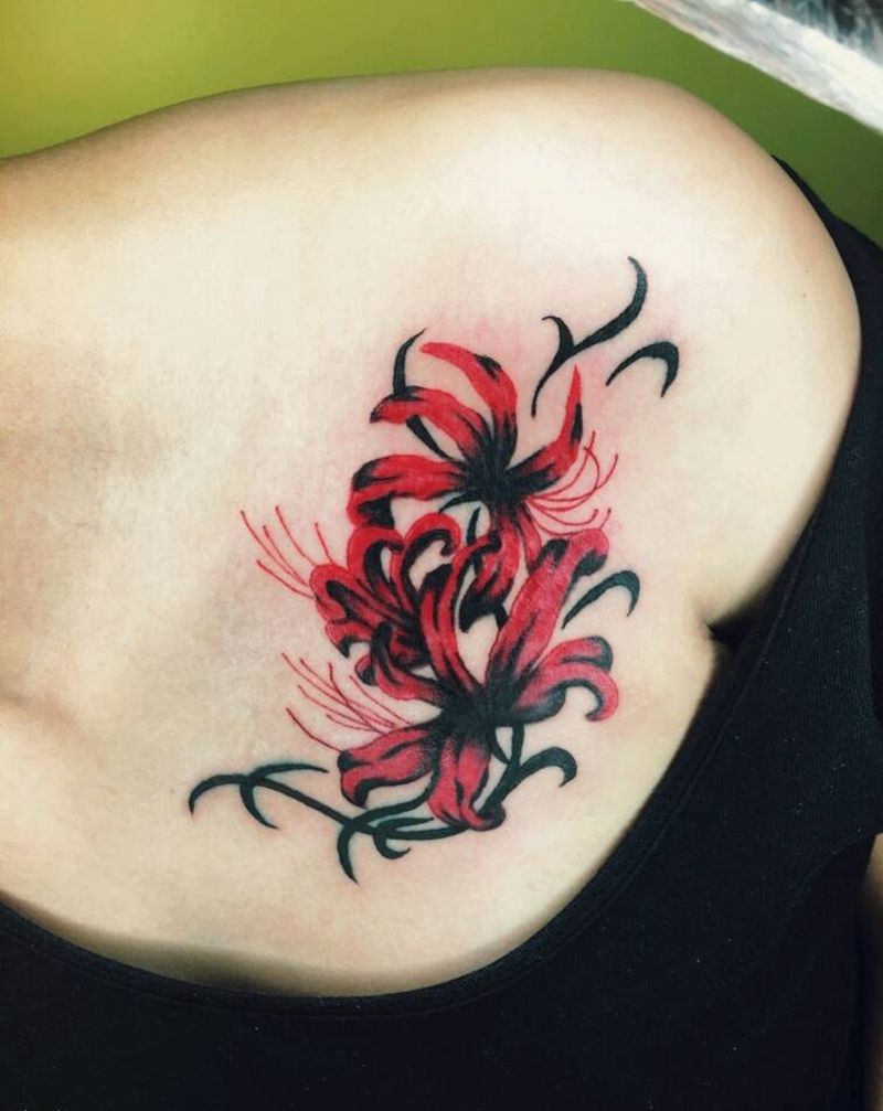 曼珠沙华纹身图片_胸部传统植物成品纹身图案