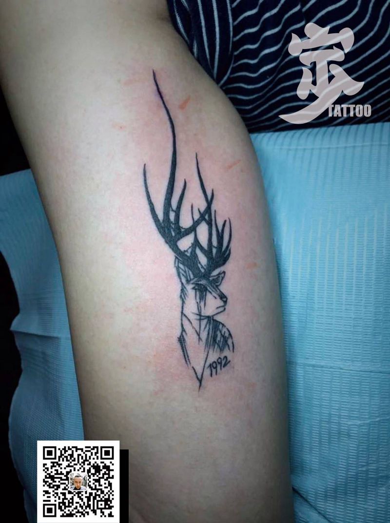 小鹿纹身图片_手臂图腾New School小鹿纹身图案