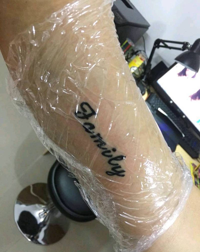 小字体纹身图片_手臂清新字符成品纹身图案