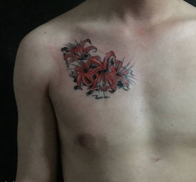 彼岸花纹身图片_成品胸部清新静物植物纹身图案