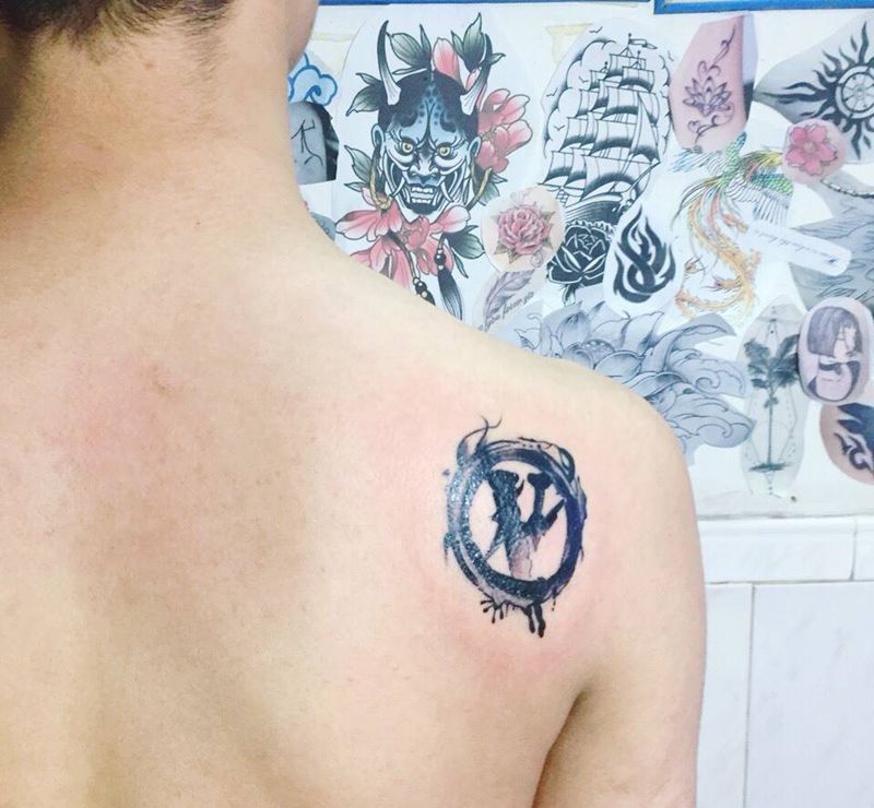 V纹身图片_成品背部国画字符纹身图案