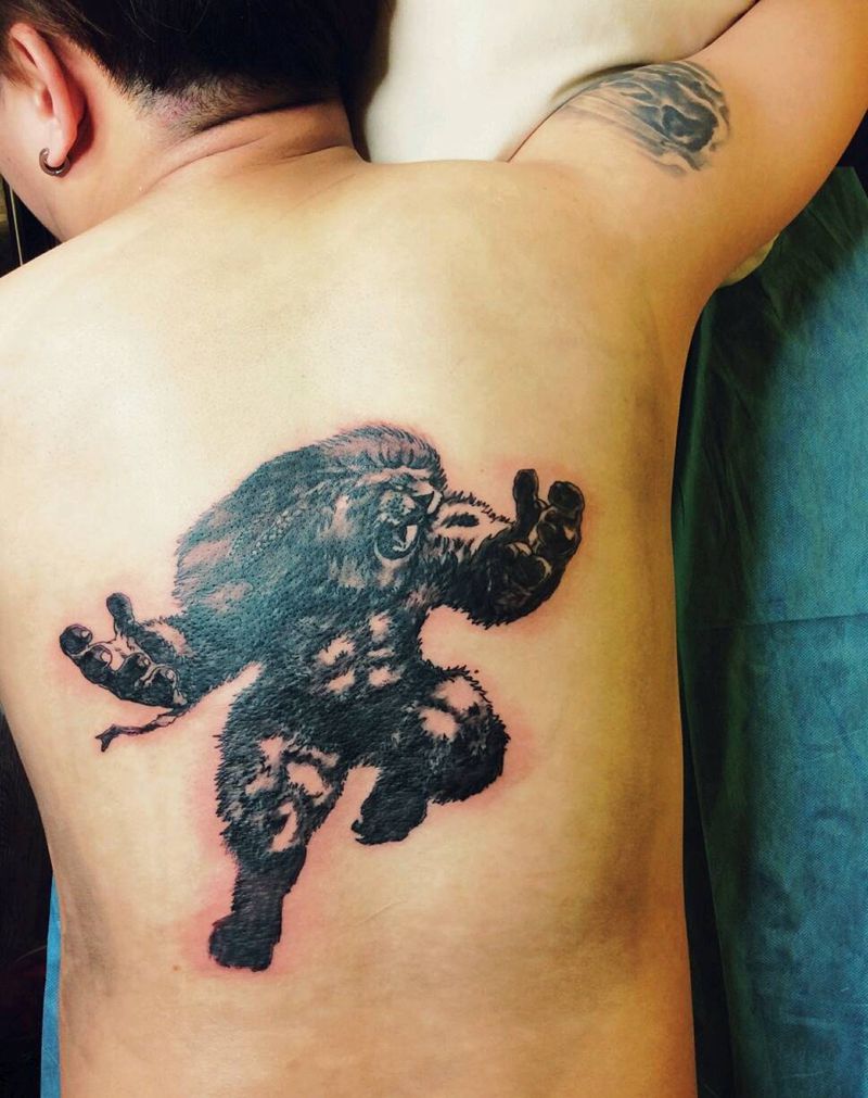 狮子兽人纹身图片_背部欧美人物鬼神成品纹身图案