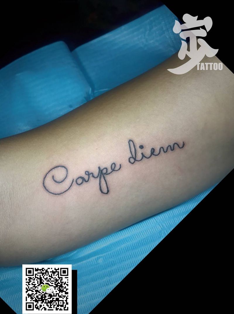及时行乐纹身图片_成品手臂清新字符纹身图案
