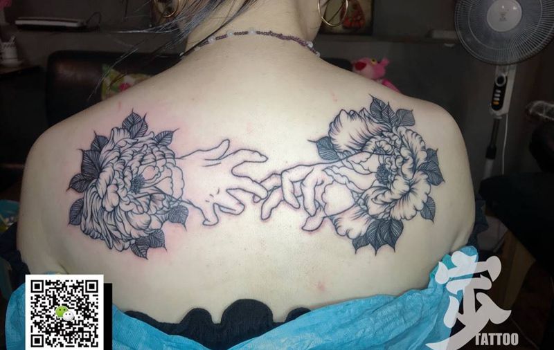 花❀手纹身图片_背部New School图腾宁少Tattoo纹身图案