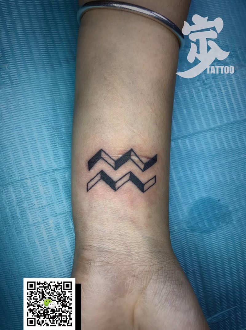 水瓶座♒︎遮疤纹身图片_手部图腾几何纹身图案