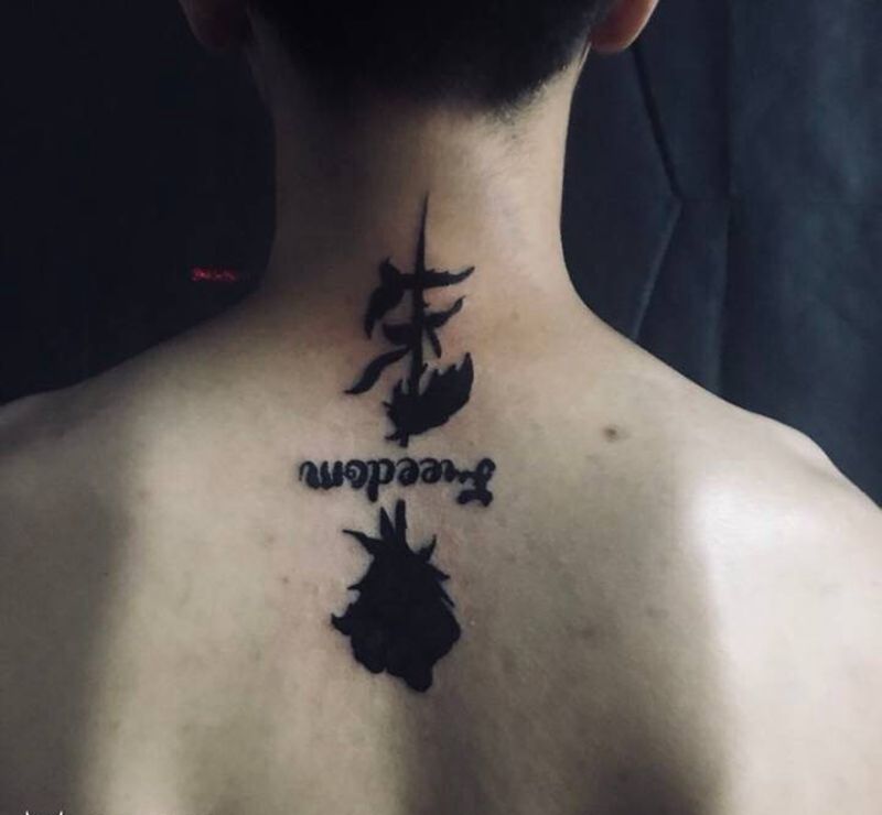 fiafia纹身图片_成品背部清新纹身图案