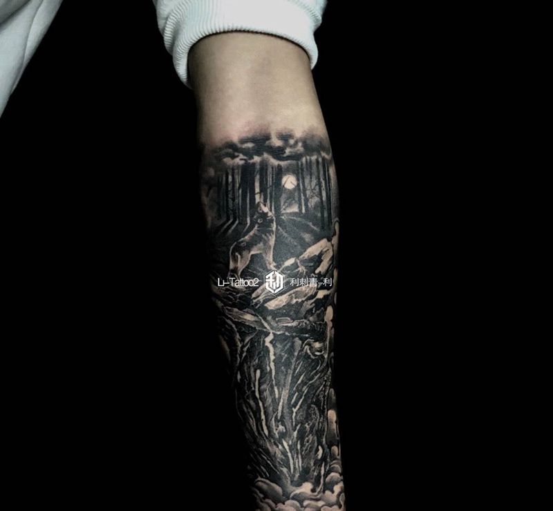 狼与猩猩之王纹身图片