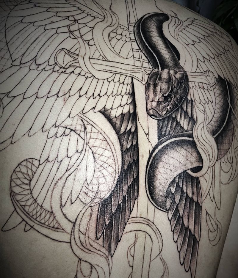 被封印的勇士翅膀（未完成）纹身图片_背部欧美写实纹身图案