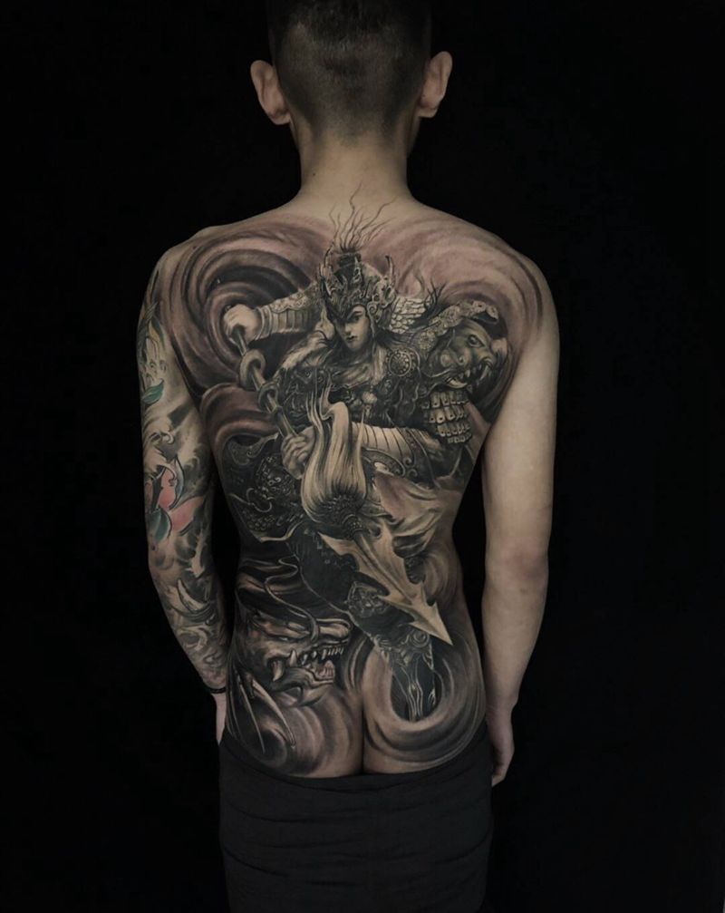 临摹岳大大13年龙临耗时45纹身图片_背部欧美写实纹身图案