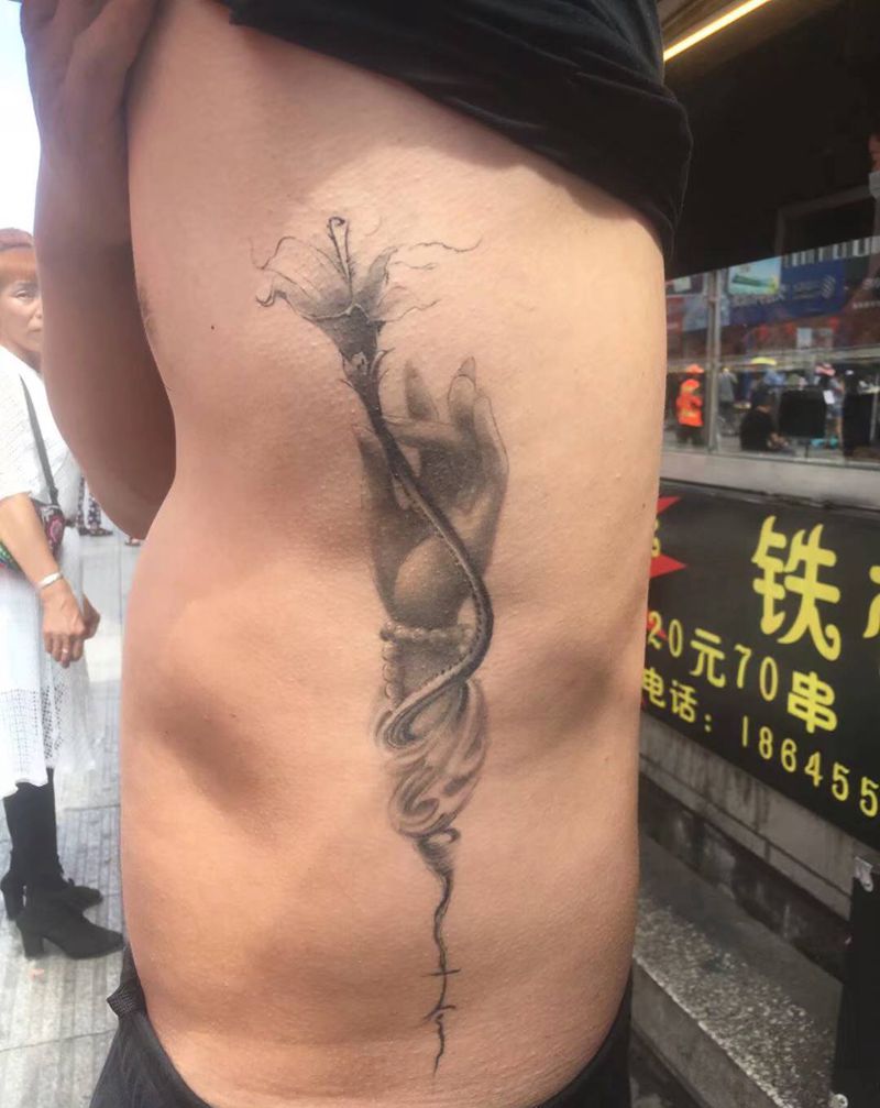 恢复后纹身图片_腰部欧美写实纹身图案