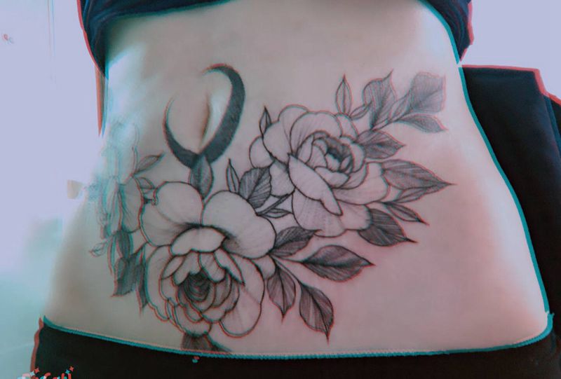 素花  遮疤纹身图片_腹部素花纹身图案