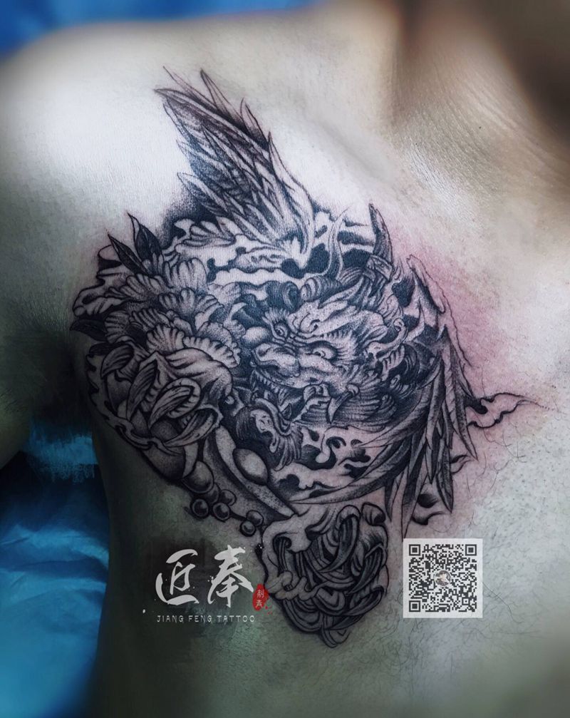 貔貅纹身图片_胸部新传统纹身图案