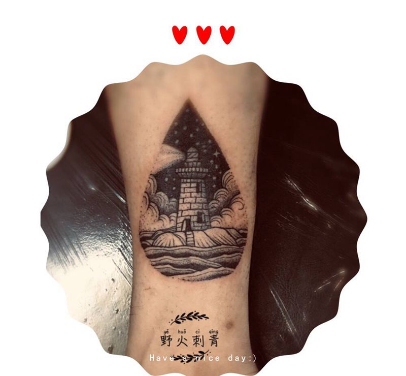 点刺  灯塔纹身图片_腿部点刺纹身图案