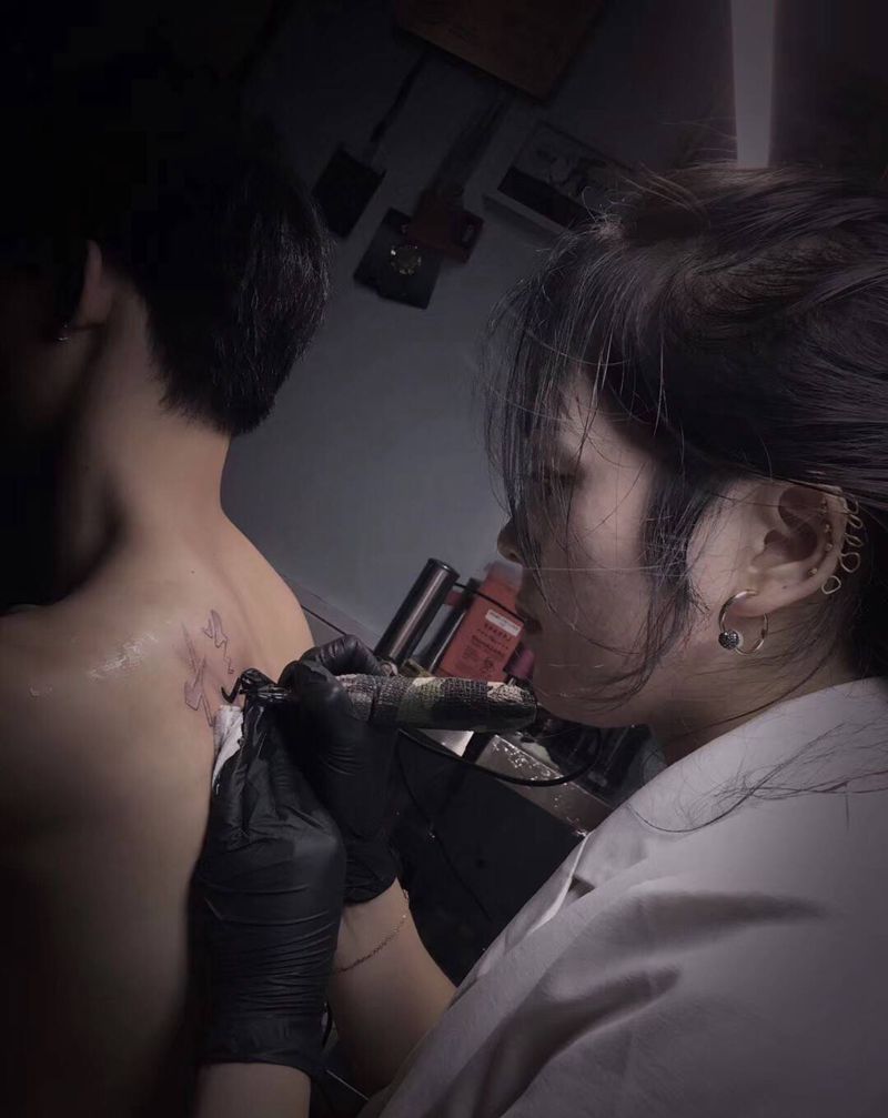 最近欣欣老师上线了纹身图片_手臂臀部纹身图案