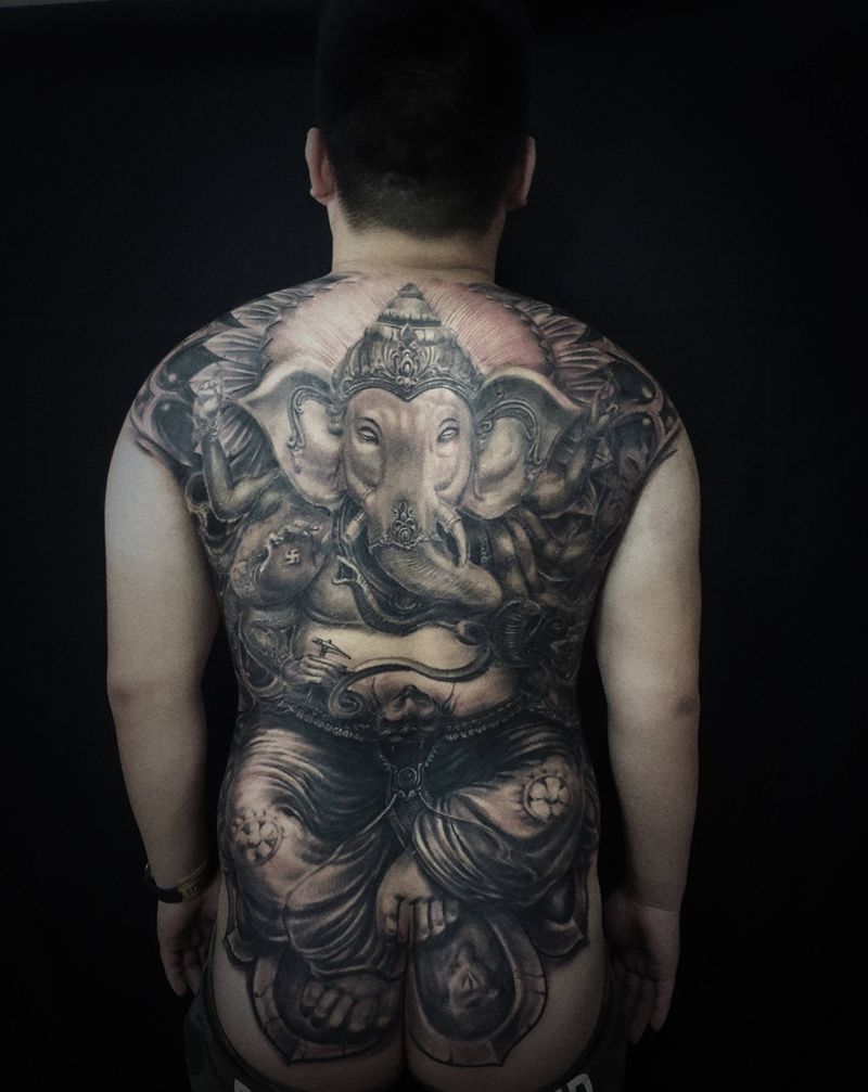 耗时40多个小时纹身图片_背部纹身图案