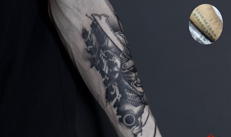 覆盖与添加纹身图片_手臂手部老传统水墨日式黑武士水墨风泼墨纹身图案