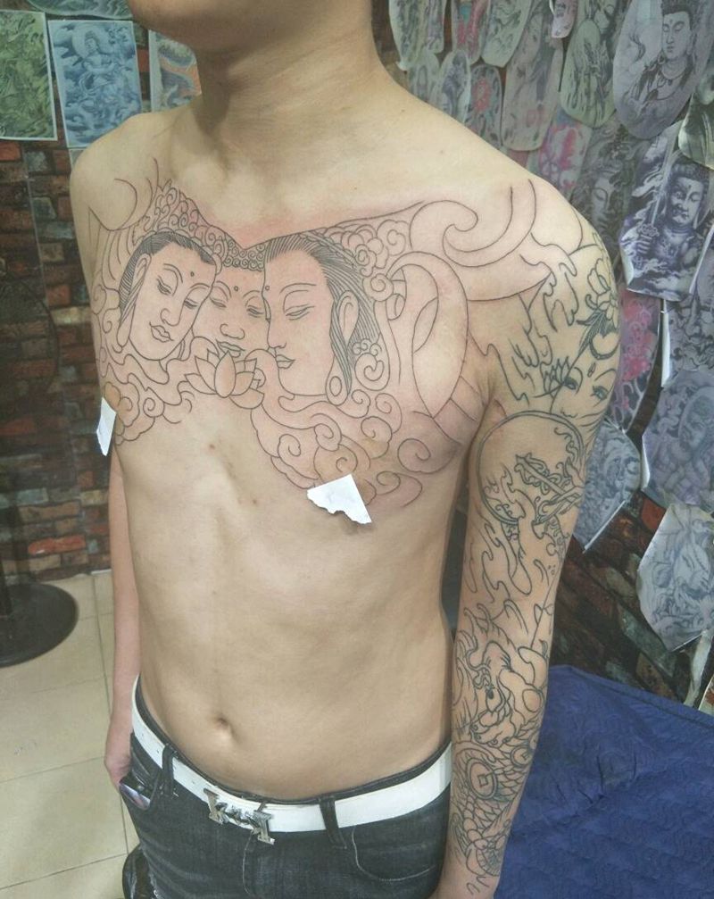 花胸 花臂纹身图片_胸部手臂纹身图案