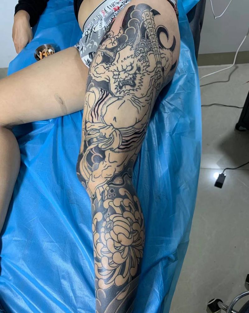 花腿纹身图片_腿部老传统纹身图案