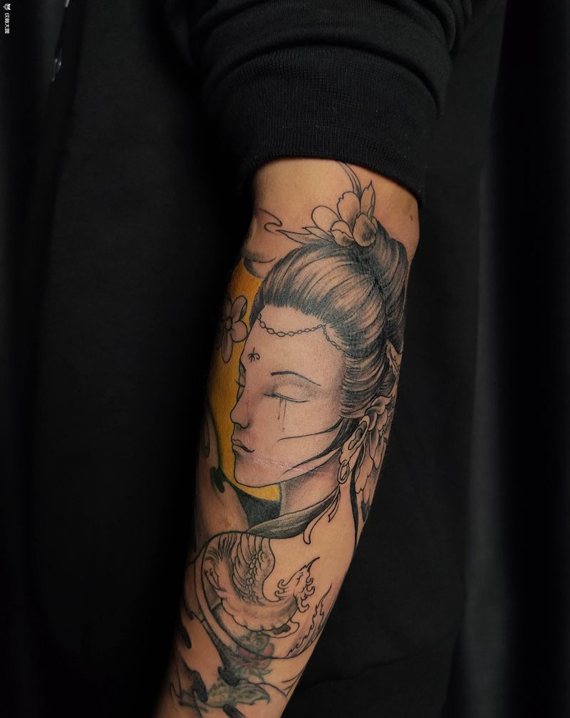 刀疤妓纹身图片_手臂新传统老传统纹身图案