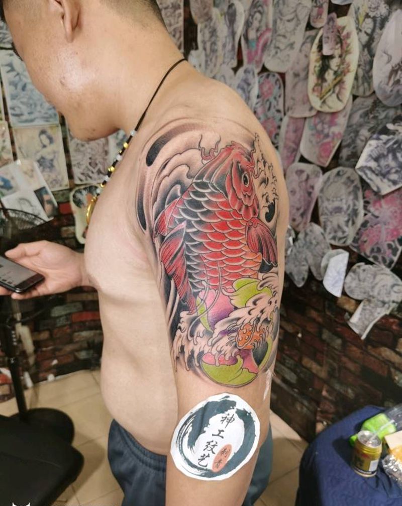 红红火火纹身图片_手臂手部纹身图案