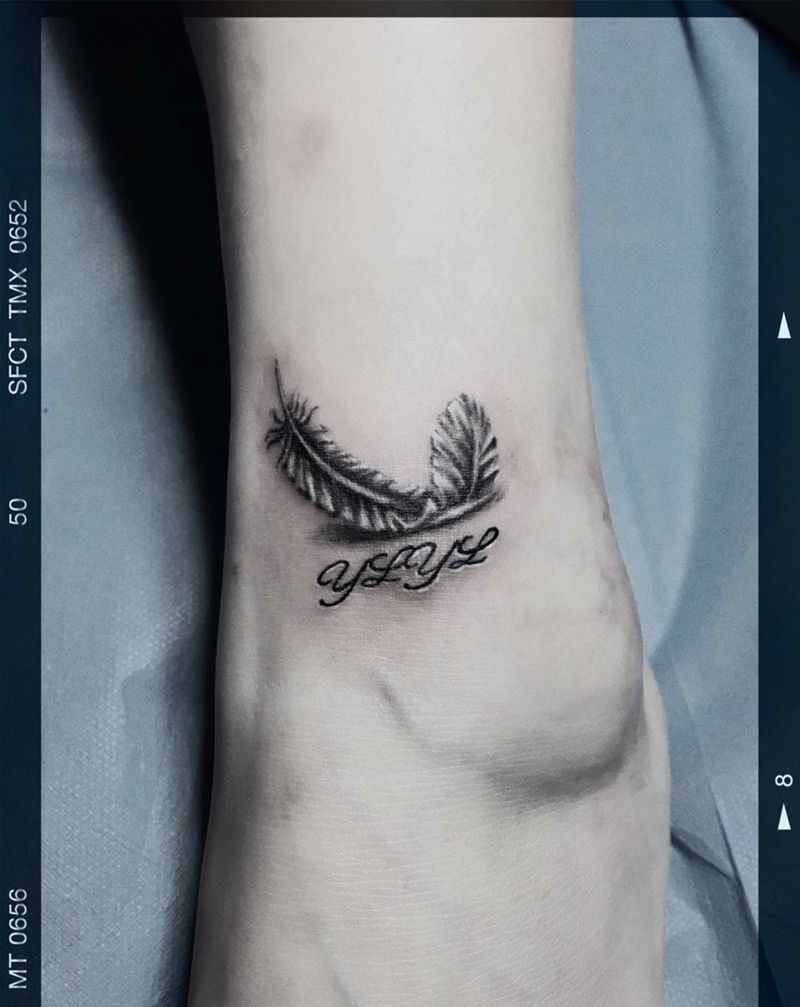遮盖伤疤，小羽毛纹身图片