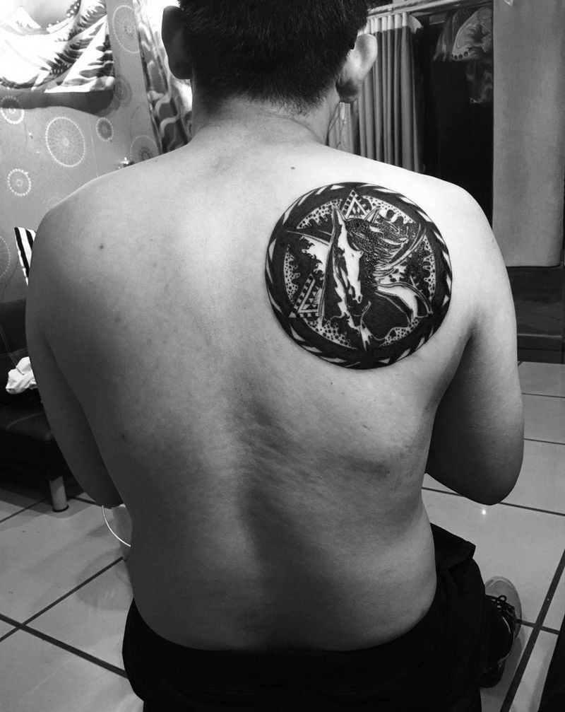 图腾马纹身图片