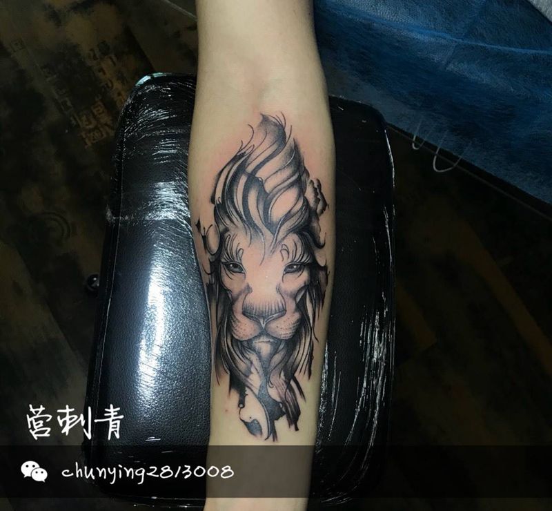 狮子（客人自带手稿）纹身图片