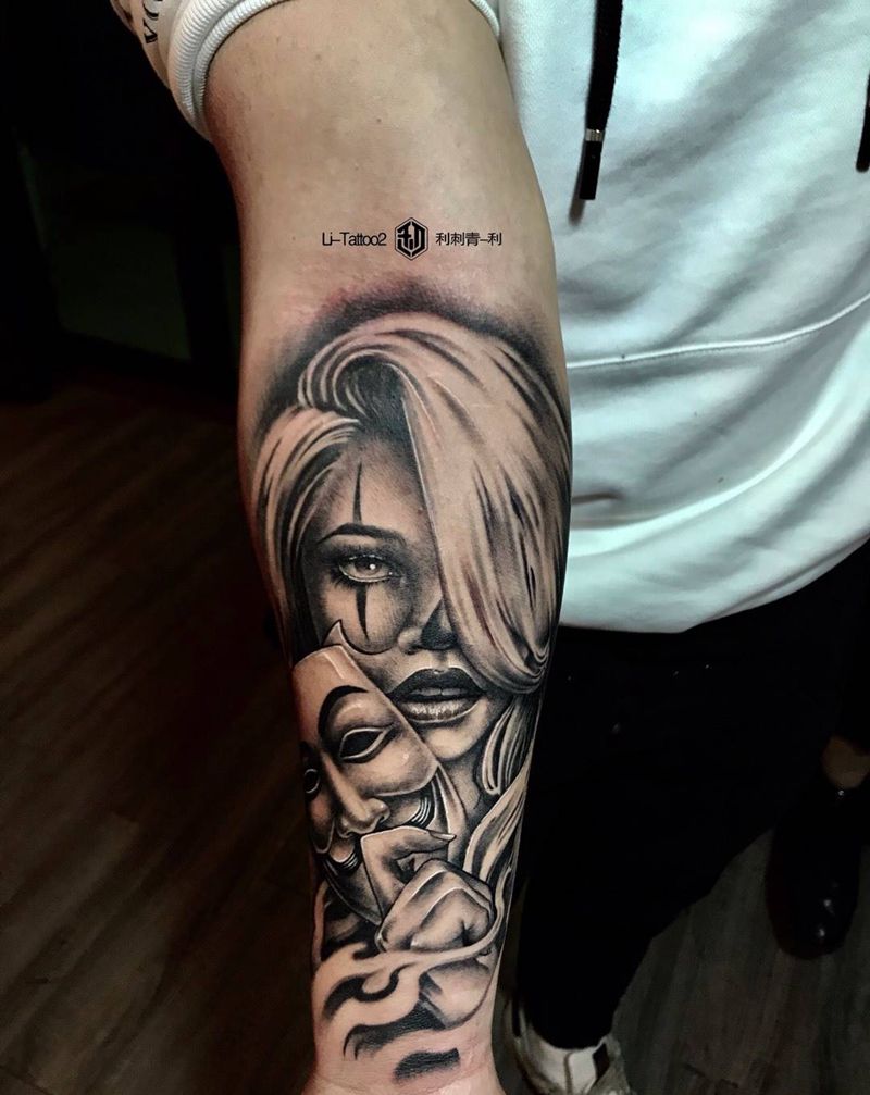 面具背后的开心．痛苦只有自己知道纹身图片