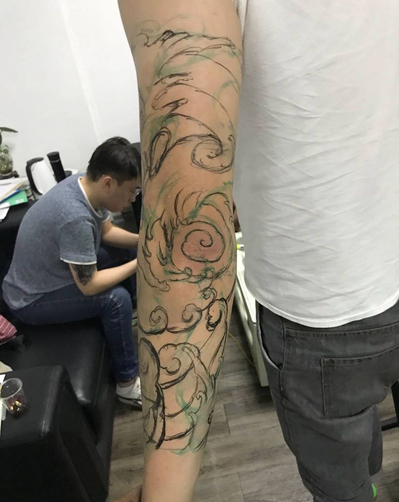 花臂水浪纹身图片