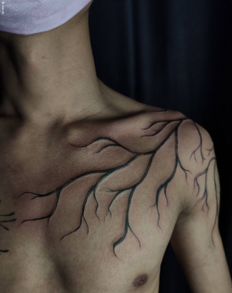 效果纹身图片_胸部背部新传统点刺纹身图案